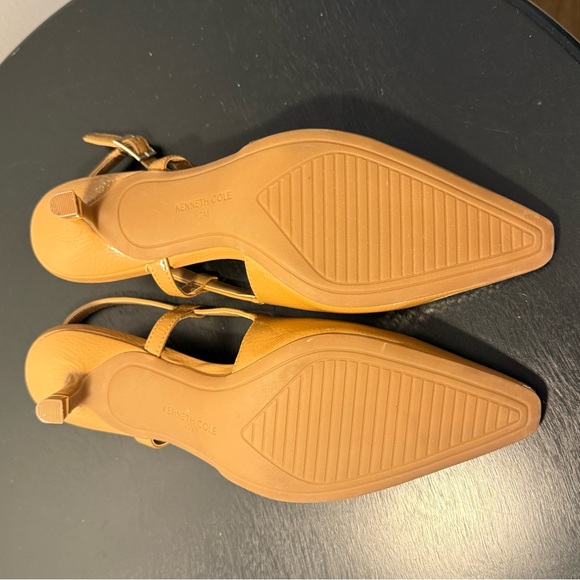 Kenneth Cole Tan Camel Kitten Heal Sling Back Sandal - Picture 7 of 7